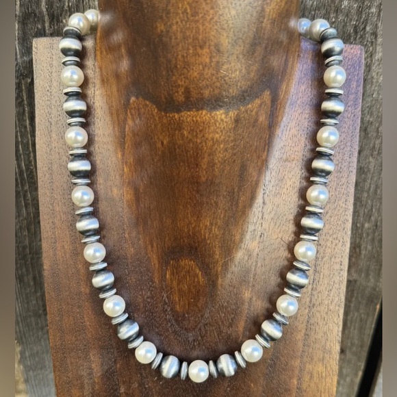 925 Sterling Silver Freshwater Pearls Bead Necklace. 18 Inch. Gift Southwestern